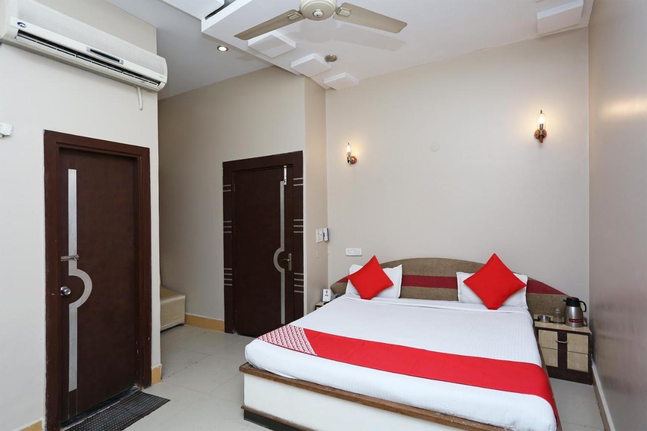 Sheel Gopal Vision Hotel Mathura Luaran gambar